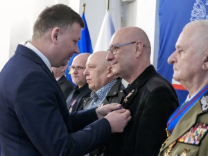 Grzegorz Majewski odznaczony medalem „Pro Patria”