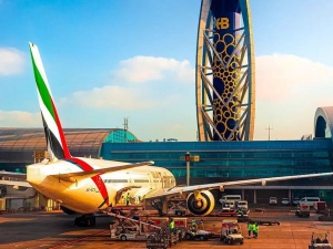 Nocny atak na Dubaj. Loty wstrzymane do odwołania