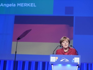 Angela Merkel wywołała wściekłość Niemców apelując do migrantów, aby głosowali przeciwko AfD