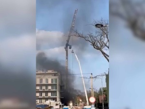 Warszawa: Ogromny pożar na Białołęce. Kłęby dymu nad miastem