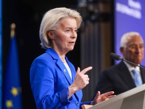 Von der Leyen ostrzega przed masową migracją. Znany europoseł nie wytrzymał