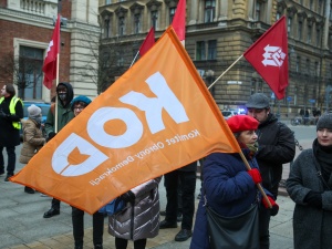 KOD i Fundacja Otwarty Dialog wśród beneficjentów rządowych dotacji