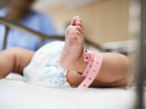 Rz: Lesko nie tylko bez porodówki. Nie będzie nawet tzw. pokoju narodzin