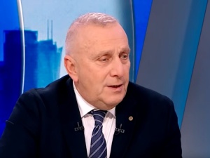 Burza po wypowiedzi Schetyny. KO w sojuszu z Konfederacją?