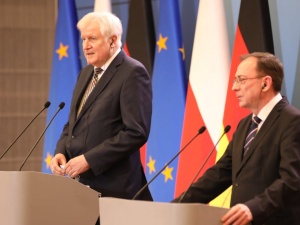Szef MSW Niemiec Horst Seehofer dementuje doniesienia Białorusi ws. korytarza humanitarnego