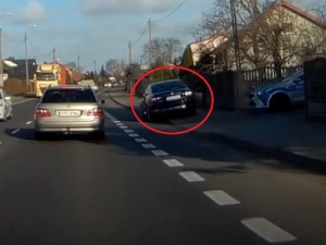 [video] Do sieci trafiło nagranie z zatrzymania Tuska. Tak były premier stracił prawo jazdy