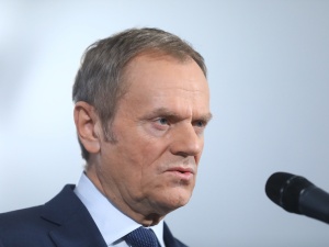Wódz nam uciekł z pola bitwy. Tusk atakuje Jarosława Kaczyńskiego. Internauci odpowiadają