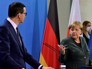 Niemcy. Politolog: Uzgodnienia Berlina z Moskwą są problematyczne (...) Merkel osłabiła linię UE