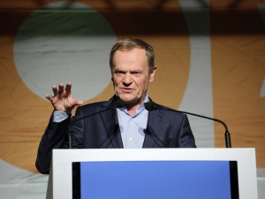 [sondaż] Czy Tusk powinien zrezygnować z kierowania PO po skandalu z utratą prawa jazdy? Polacy odpowiedzieli