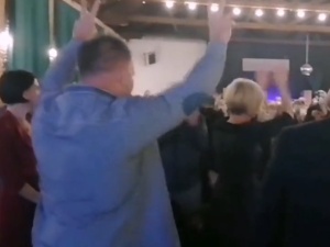 Na zjeździe KOD sędziowie i inni prawnicy oklaskują Obywateli RP i Lotną Brygadę Opozycji [VIDEO]