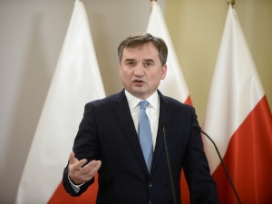 „To jest nawoływanie polskich sędziów do anarchii”. Ziobro ostro o wypowiedzi komisarz Jourovej