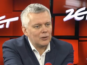 Tusk nie objeżdża Polski, bo... nie ma prawa jazdy? Polityk PO zaskoczony uwagą dziennikarki [VIDEO]