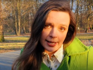„Jak się jest posłanką, to nie jest się youtuberem”. Polityk PO krytykuje posłankę Jachirę [VIDEO]