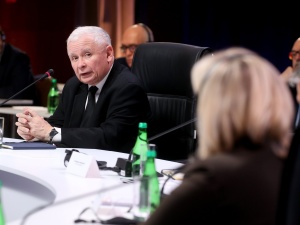 Kaczyński na spotkaniu w Warszawie: Musimy mieć dla Europy inną odpowiedź niż prezentowana przez Niemcy