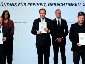 Chcą przekształcić UE w „federalne państwo europejskie”. W Niemczech władzę przejmuje koalicja SPD, FDP i Zielonych