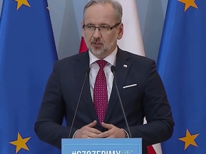 Obowiązkowe szczepienia, limity i nauka zdalna. Oto nowe obostrzenia