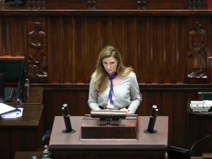 „Już takie głupoty pani opowiada”. Marszałek Witek podsumowała przemówienie posłanki Muchy