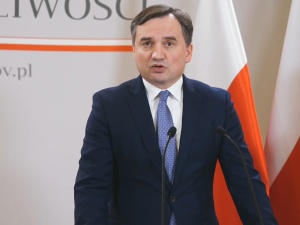 Sędziowie TSUE na suto podlewanych alkoholem kolacjach.... Ziobro napisał do von der Leyen