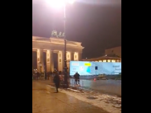 „Tak właśnie wyglądają nasi sojusznicy…”. Internauta opublikował zaskakujące nagranie z centrum Berlina