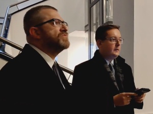 „Biegali, krzycząc i siejąc wyzwiska”. Rzecznik MZ skieruje pismo ws. posłów Konfederacji [VIDEO]