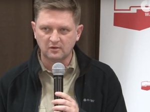 Jest komentarz Andrzeja Rozenka. Z klubu Lewicy odchodzą posłowie i senatorowie