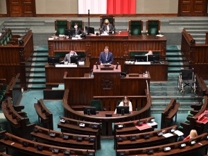 Głosowanie nad projektem emerytur stażowych. Którzy posłowie chcieli go odrzucić?