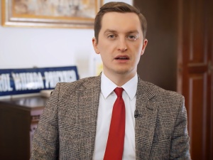 „Hejter spod #SilniRazem skazany”. Groził ministrowi Kalecie