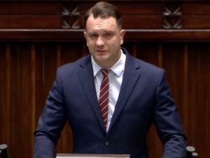 Łukasz Mejza powinien podać się do dymisji? Wynik badania nie pozostawia złudzeń [SONDAŻ]