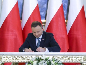 Obniżenie akcyzy na prąd i paliwa. Prezydent podpisał ustawę