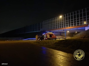Nieopodal autostrady A1 znaleziono ciała dwóch młodych mężczyzn. Mieli zaledwie 20 i 21 lat