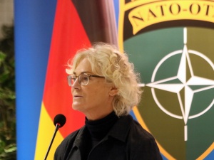 Minister obrony Niemiec: Rosja nie ma prawa rozkazywać partnerom NATO