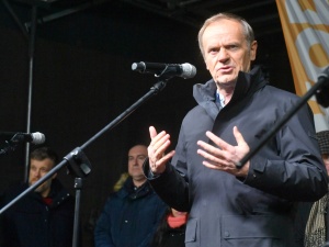 „Ktoś tu oszalał”. Tusk do prezydenta Dudy o sznurze i gałęzi. Fala oburzenia w sieci