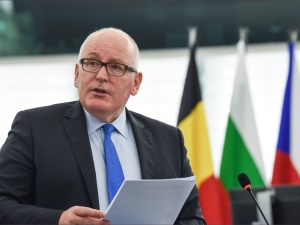Timmermans broni systemu handlu emisjami. „Zabijanie ETS z powodu inflacji nie obniży inflacji”