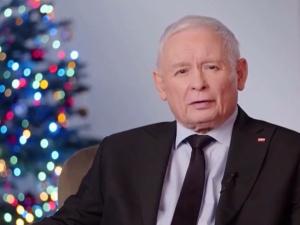 Nogami do przodu. Odpychający hejt po życzeniach bożonarodzeniowych złożonych przez Jarosława Kaczyńskiego