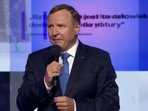 To czyny bandyckie i kryminalne. Prezes TVP Jacek Kurski pozwie Onet