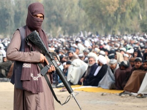 Afganistan: Wprowadzono zakaz podróżowania kobiet bez asysty mężczyzn