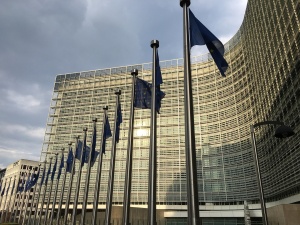 „Życzył” mu więzienia. Polak pracujący w Komisji Europejskiej groził polskiemu ambasadorowi przy UE