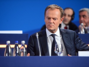 „Są przerażeni tym, co z tych telefonów może wyjść”. Dominik Tarczyński kpi z Donalda Tuska