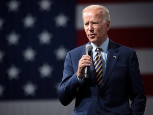 Fatalne wyniki sondażowe Joe Bidena. Przegrywa z Donaldem Trumpem we wszystkich „swing states”
