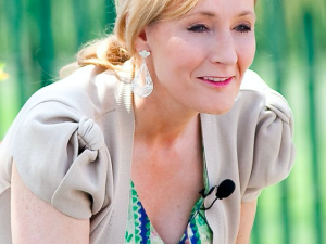 „Guardian” anuluje plebiscyt na „Człowieka Roku 2021”. Powodem pierwsze miejsce J.K. Rowling?