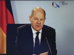 „Scholz i inni Europejczycy odgrywają podrzędną rolę”. Krytyka nowego kanclerza w niemieckich mediach