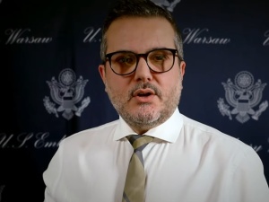 Ponad 100 tys. ofiar COVID-19. Bix Aliu: Łączę się w bólu z osobami, które straciły swoich bliskich