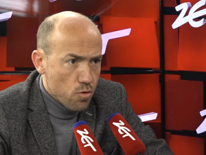 [wideo] Czy Bartłomiej Sienkiewicz był pijany podczas obrad Sejmu? Nerwowe tłumaczenie Budki