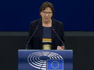 Ewa Kopacz już w akcji: Podziękowała za wybranie jej na wiceprzewodniczącą PE. Z błędem