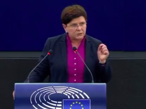 Szydło: Prezydencie Macron, głosy z Warszawy i Budapesztu mają taką samą wartość, jak głosy z Berlina czy Paryża [WIDEO]