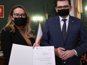 „Religia jest jak penis”, urwana głowa kaczki. Małopolska konserwator zabytków wczoraj powołana, dziś już odwołana?