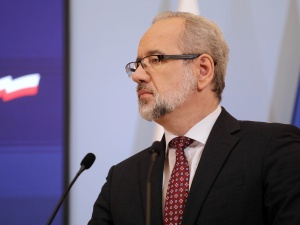 Rząd skraca kwarantannę do siedmiu dni. Wiemy, kiedy nowe przepisy wejdą w życie