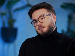 Staszewski chce ujawniać czyjeś skłonności seksualne z powodu poglądów politycznych? Homofobiczny wpis