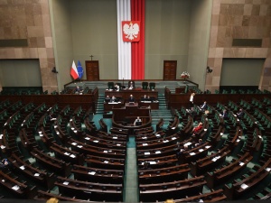 Kaczyński i Tusk mają powody do zadowolenia. Zobacz najnowszy SONDAŻ