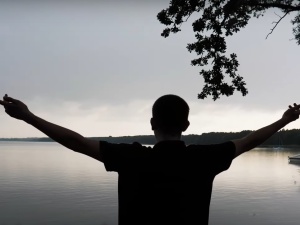 [Każde życie jest cudem] Pani syn będzie roślinką. Lekarze namawiali do aborcji. Dziś Piotr uwielbia jeździć konno